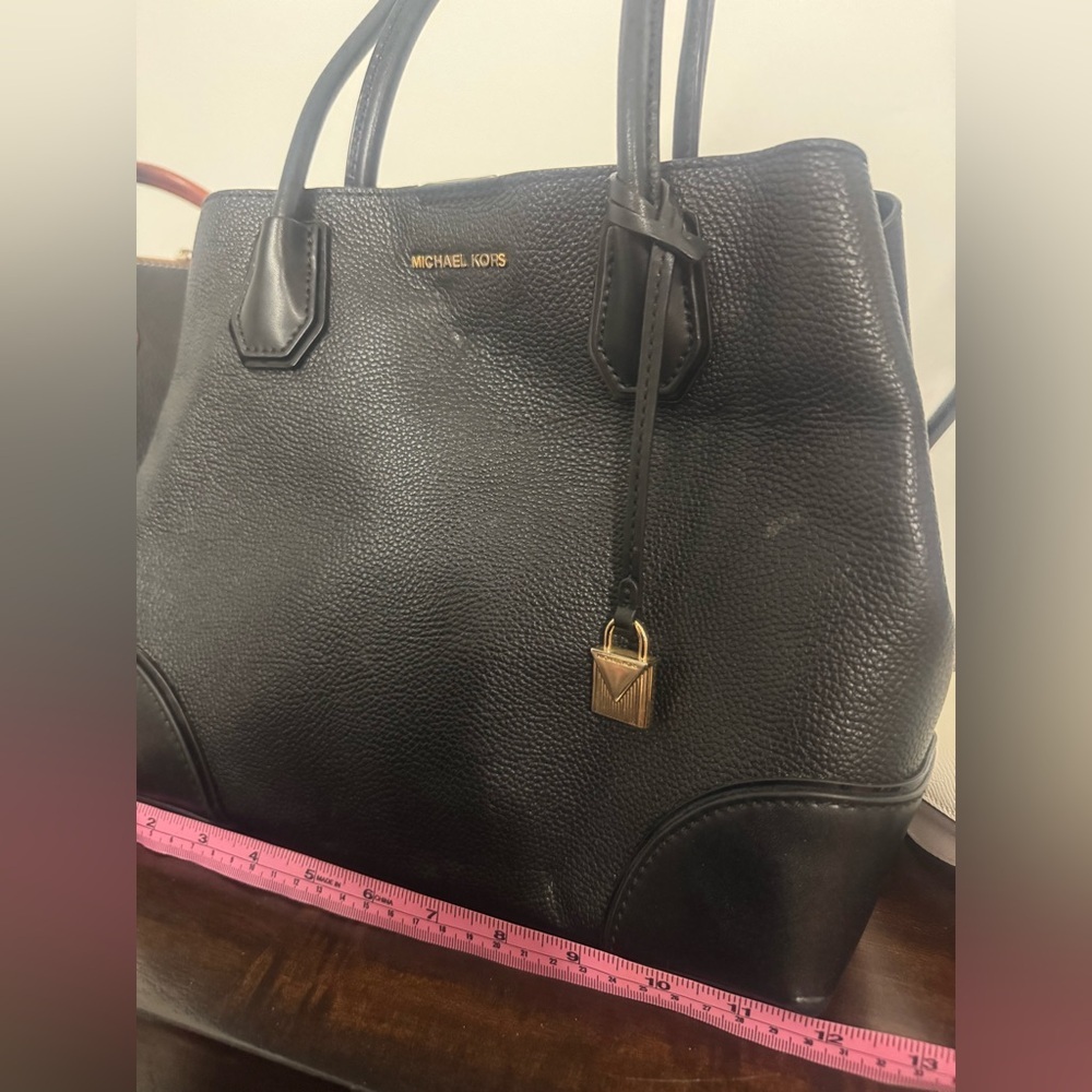 Michael Kors Mercer Gallery Med. Faux Pebbled Leather Tote Bag - Picture 11 of 12